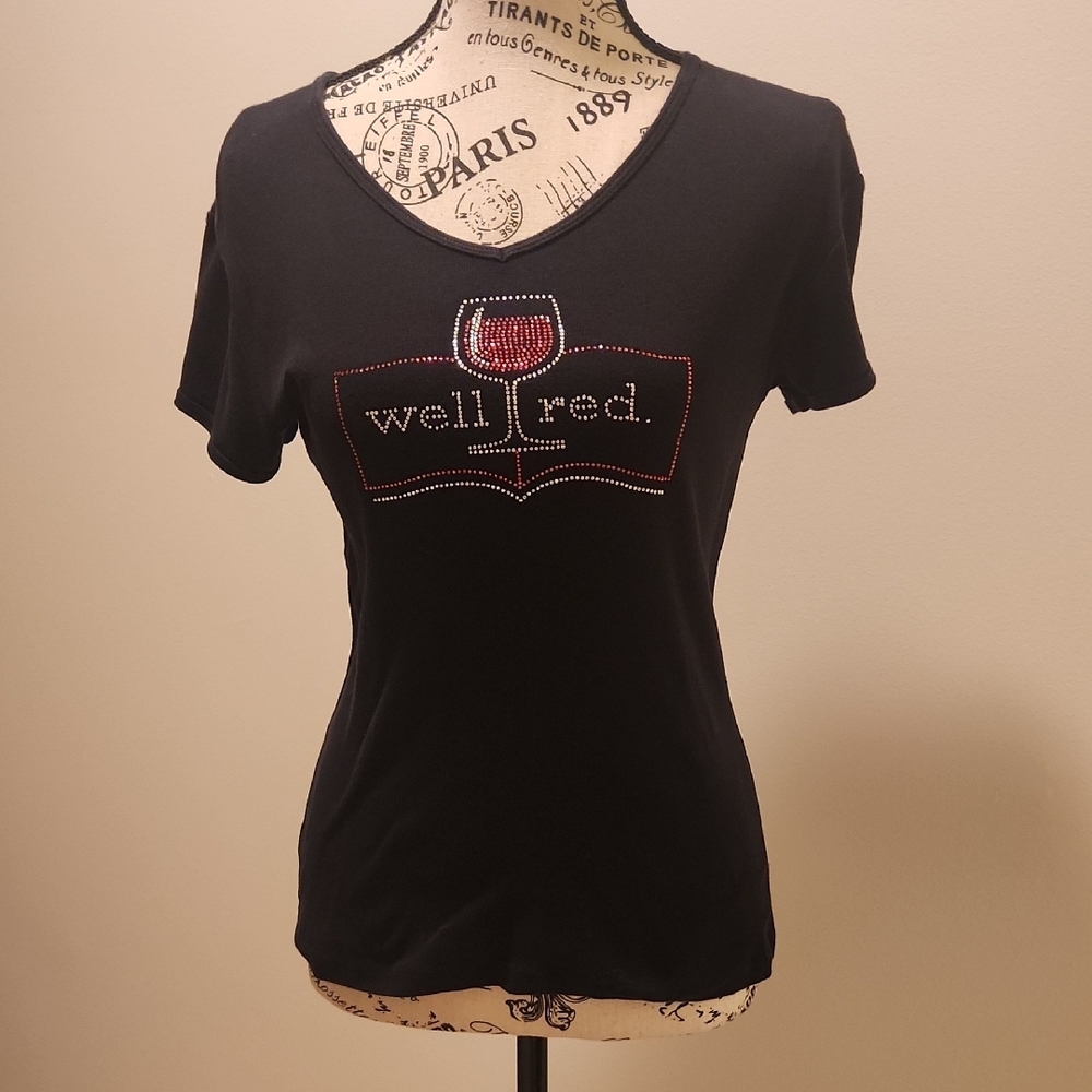 Fitted Black and Red Graphic Short Sleeve Tee
